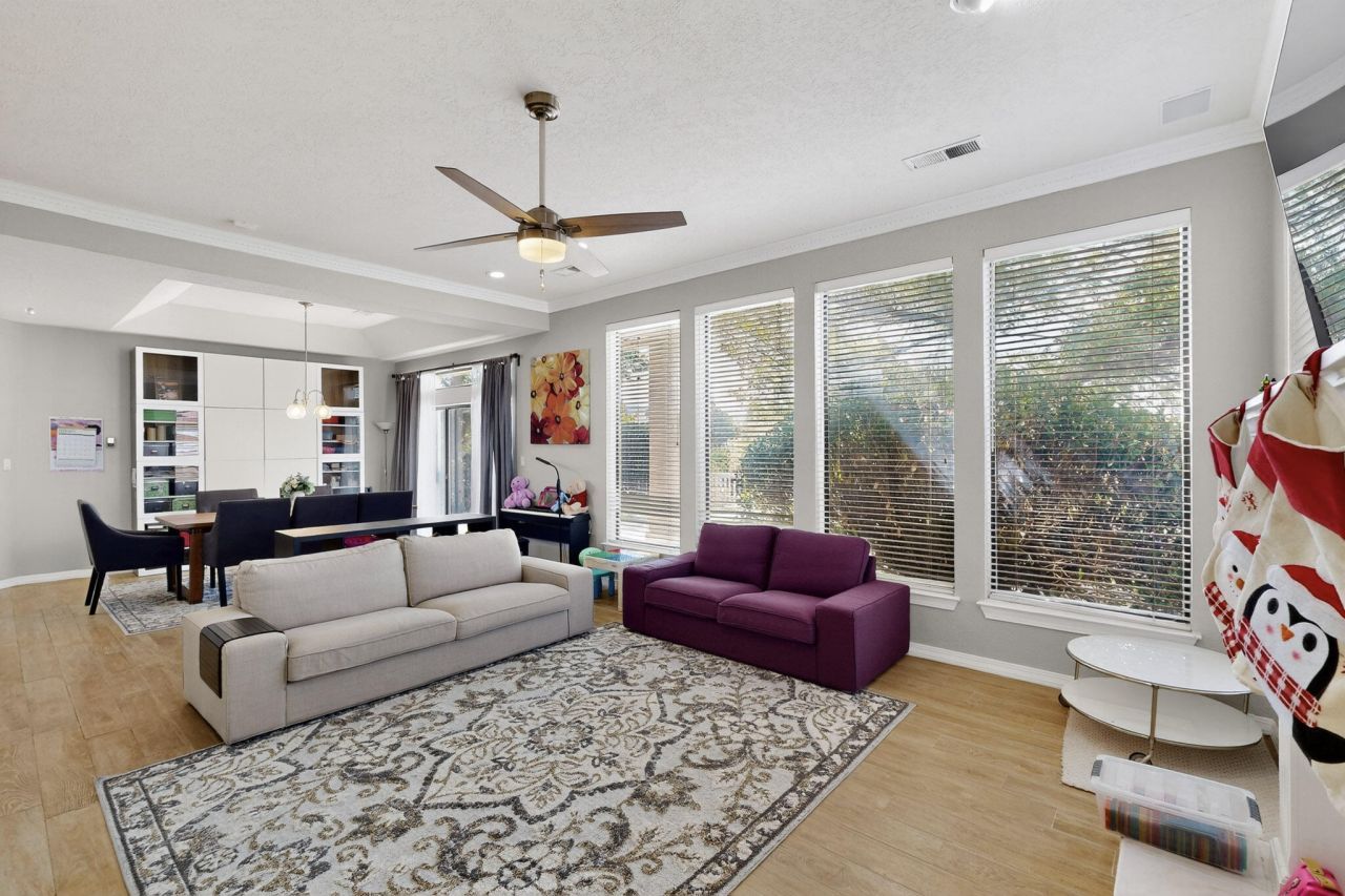 Albuquerque, New Mexico, 87122, United States, 5 Bedrooms Bedrooms, ,5 BathroomsBathrooms,Residential,For Sale,1933221
