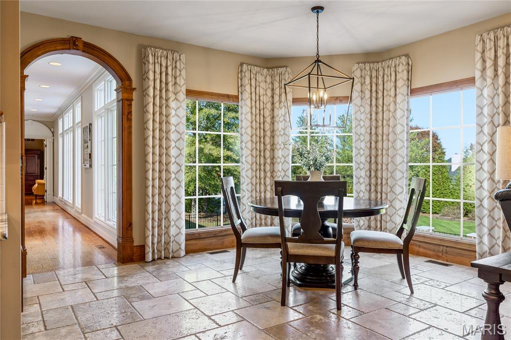 St Charles, Missouri, 63304, United States, 4 Bedrooms Bedrooms, ,6 BathroomsBathrooms,Residential,For Sale,1992889