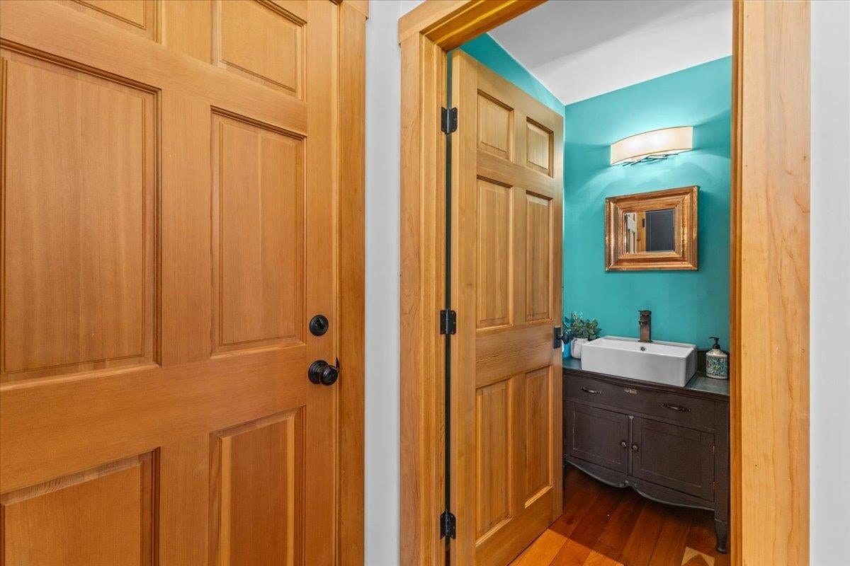 Stowe, Vermont, 05672, United States, 4 Bedrooms Bedrooms, ,3 BathroomsBathrooms,Residential,For Sale,1939915