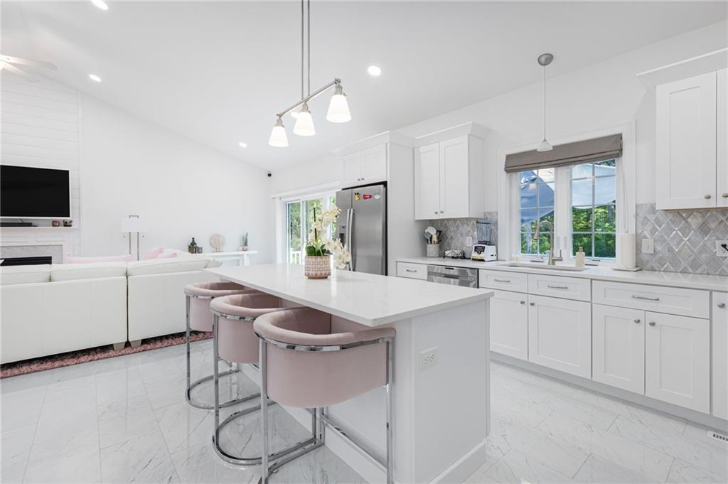 Richmond, Rhode Island, 02898, United States, 3 Bedrooms Bedrooms, ,3 BathroomsBathrooms,Residential,For Sale,1915723