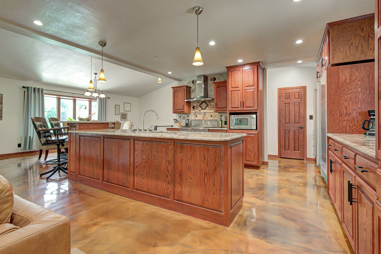 Enid, Oklahoma, 73703, United States, 4 Bedrooms Bedrooms, ,3 BathroomsBathrooms,Residential,For Sale,1810033