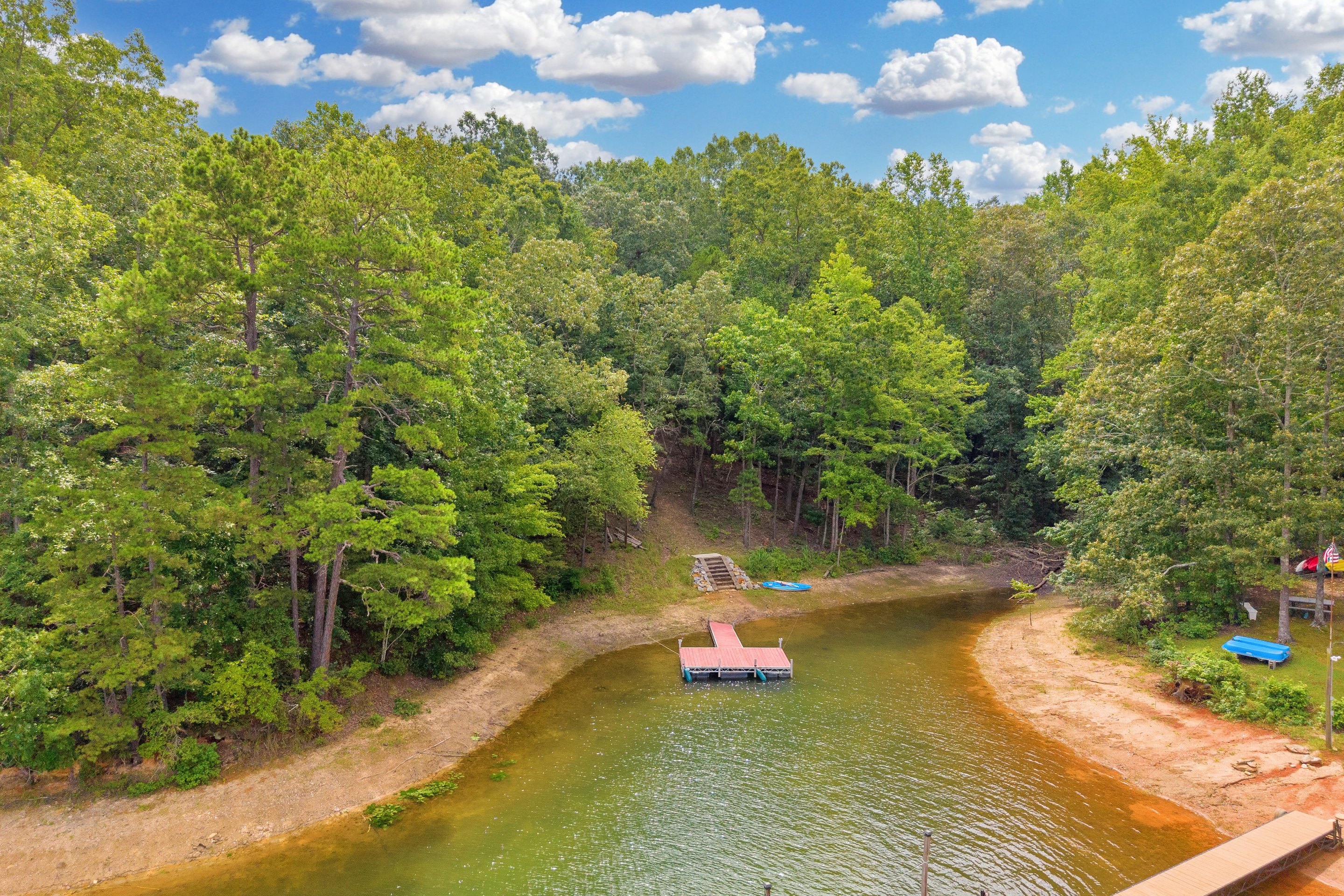 Hartwell, Georgia, 30643, United States, 2 Bedrooms Bedrooms, ,1 BathroomBathrooms,Residential,For Sale,1908192