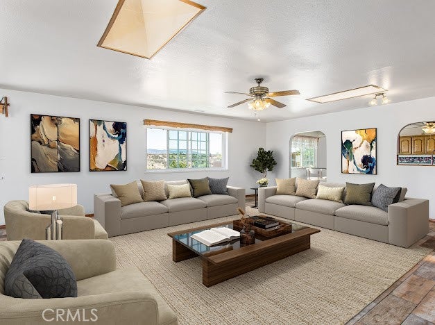 Oak Hills, California, 92344, United States, 3 Bedrooms Bedrooms, ,4 BathroomsBathrooms,Residential,For Sale,1974098