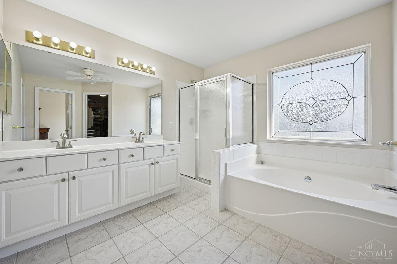 Mason, Ohio, 45040, United States, 5 Bedrooms Bedrooms, ,5 BathroomsBathrooms,Residential,For Sale,1988349