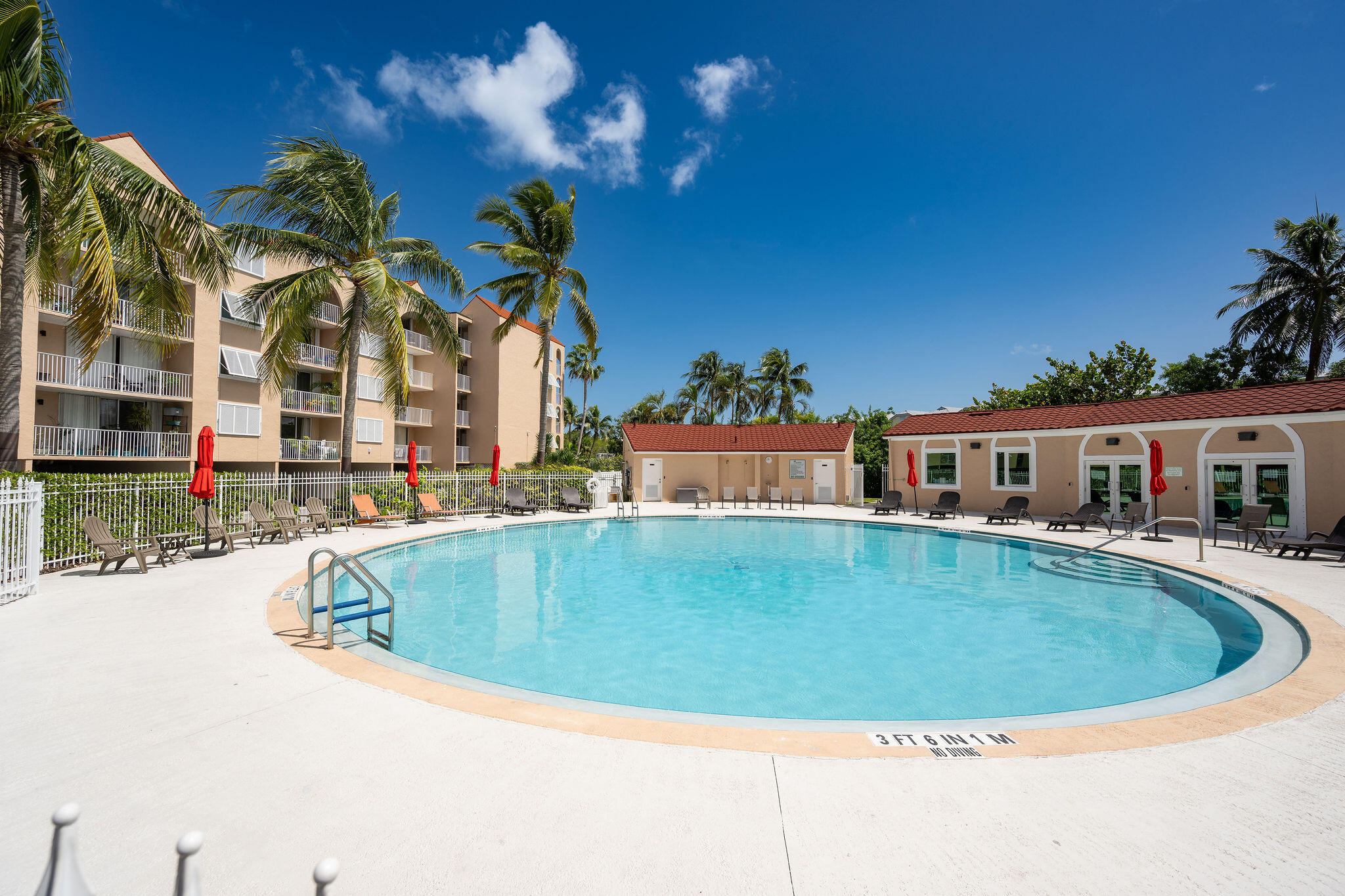 KEY WEST, Florida, 33040, United States, 2 Bedrooms Bedrooms, ,2 BathroomsBathrooms,Residential,For Sale,1933410