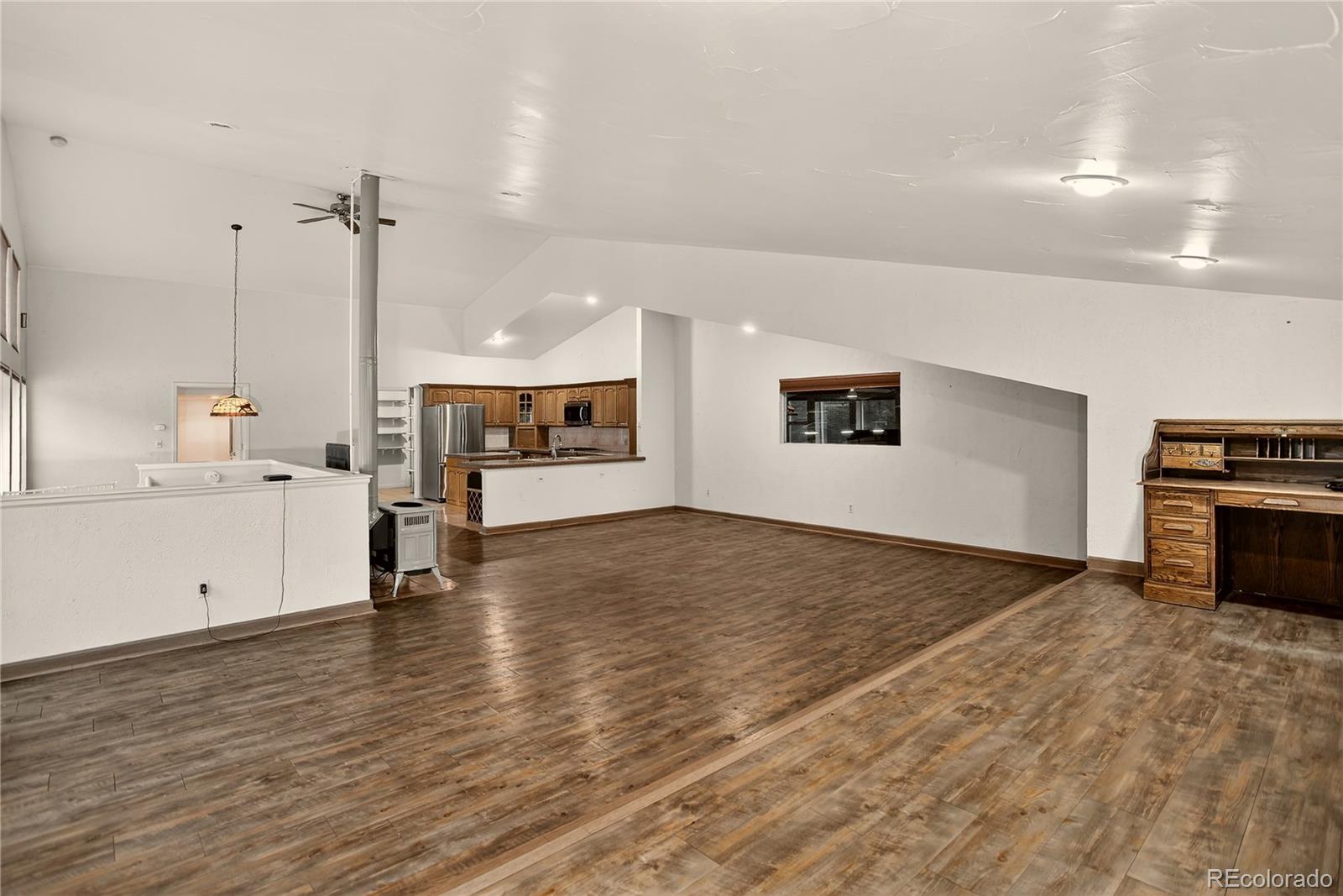 Evergreen, Colorado, 80439, United States, 2 Bedrooms Bedrooms, ,4 BathroomsBathrooms,Residential,For Sale,1951155