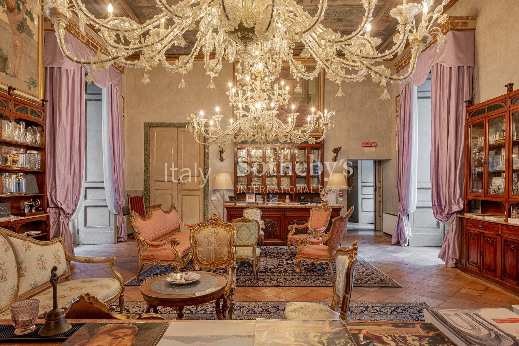  Monumental historic mansion in the heart of Naples - 物件實景