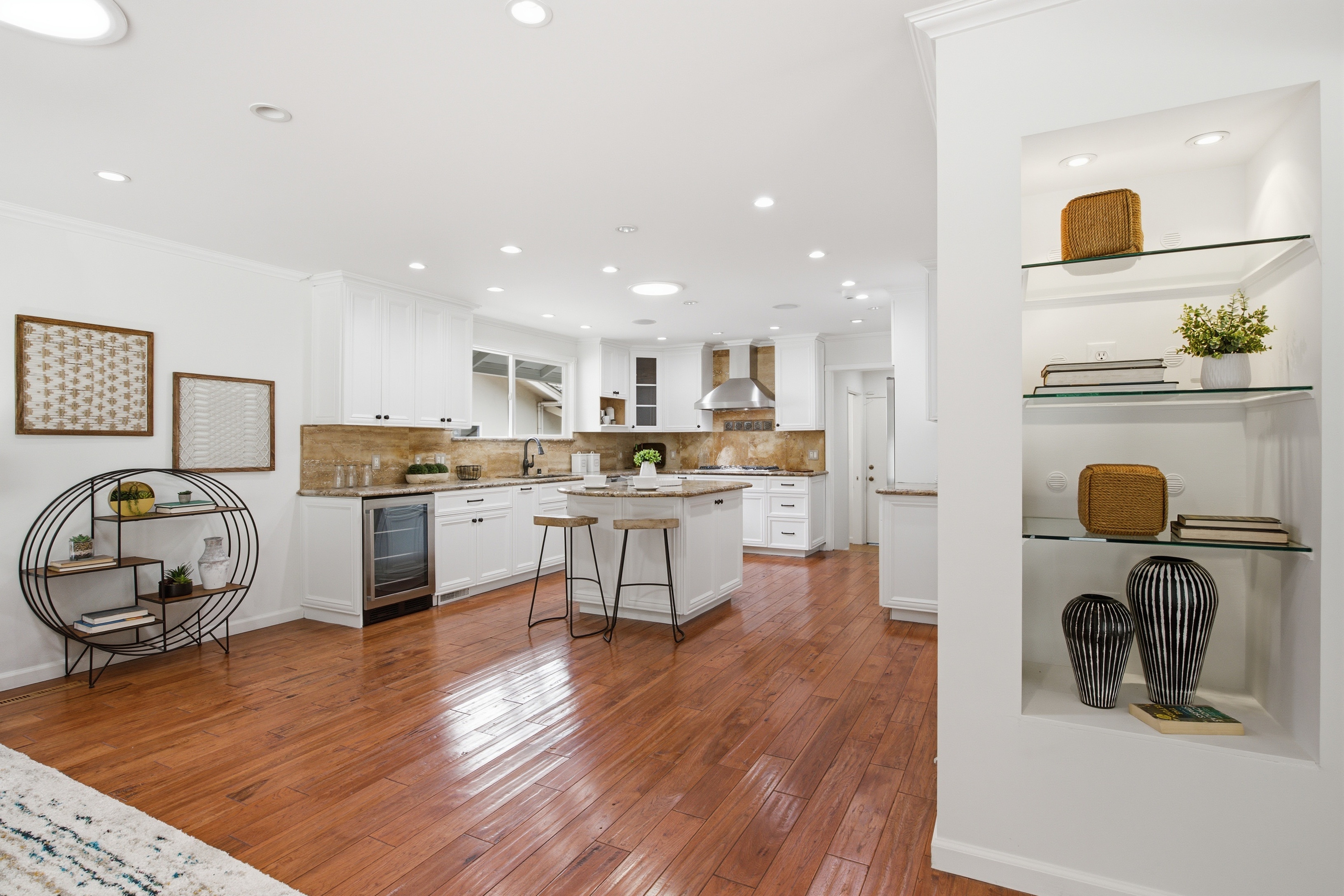  Spacious Single-Level Home on an Expansive Lot - 物件實景