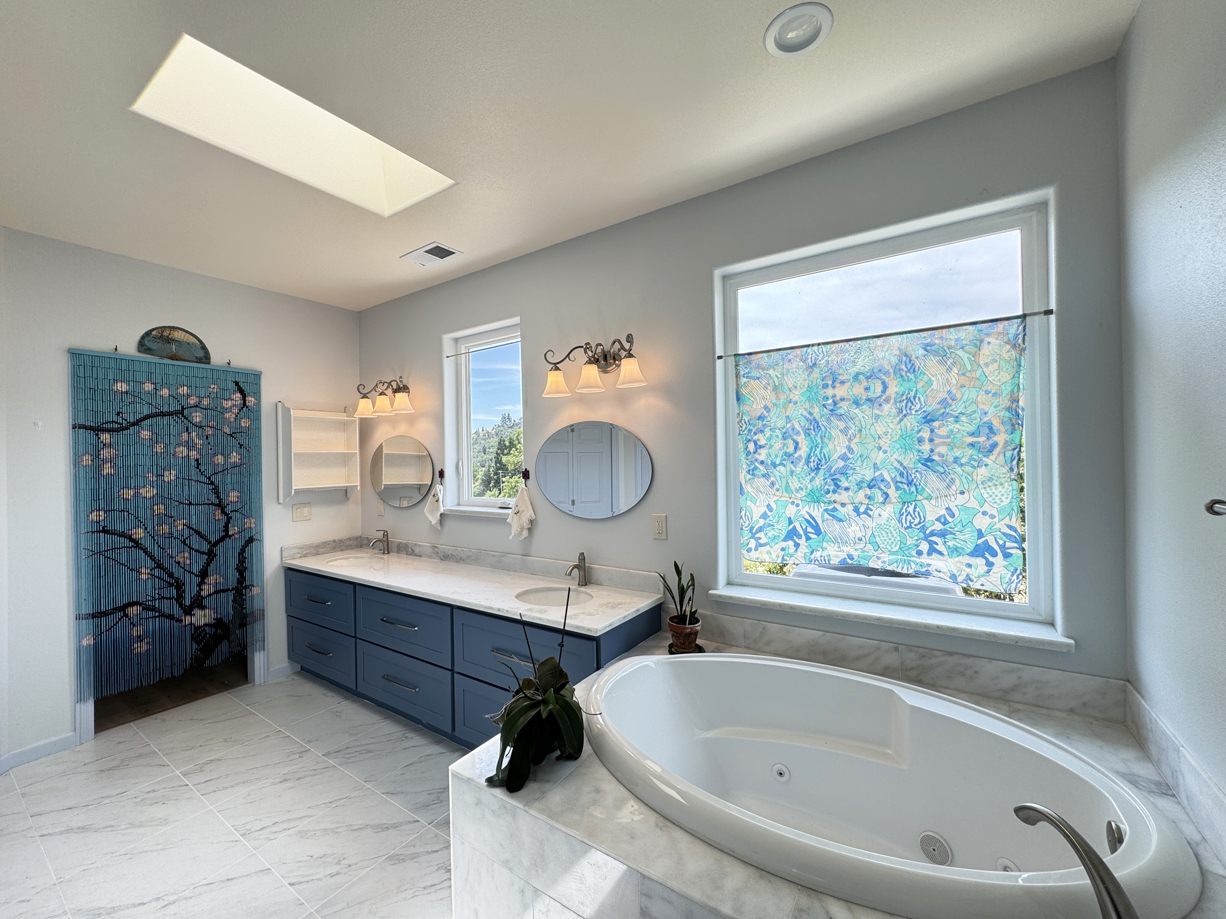 Redwood Valley, California, 95470, United States, 3 Bedrooms Bedrooms, ,3 BathroomsBathrooms,Residential,For Sale,1889817