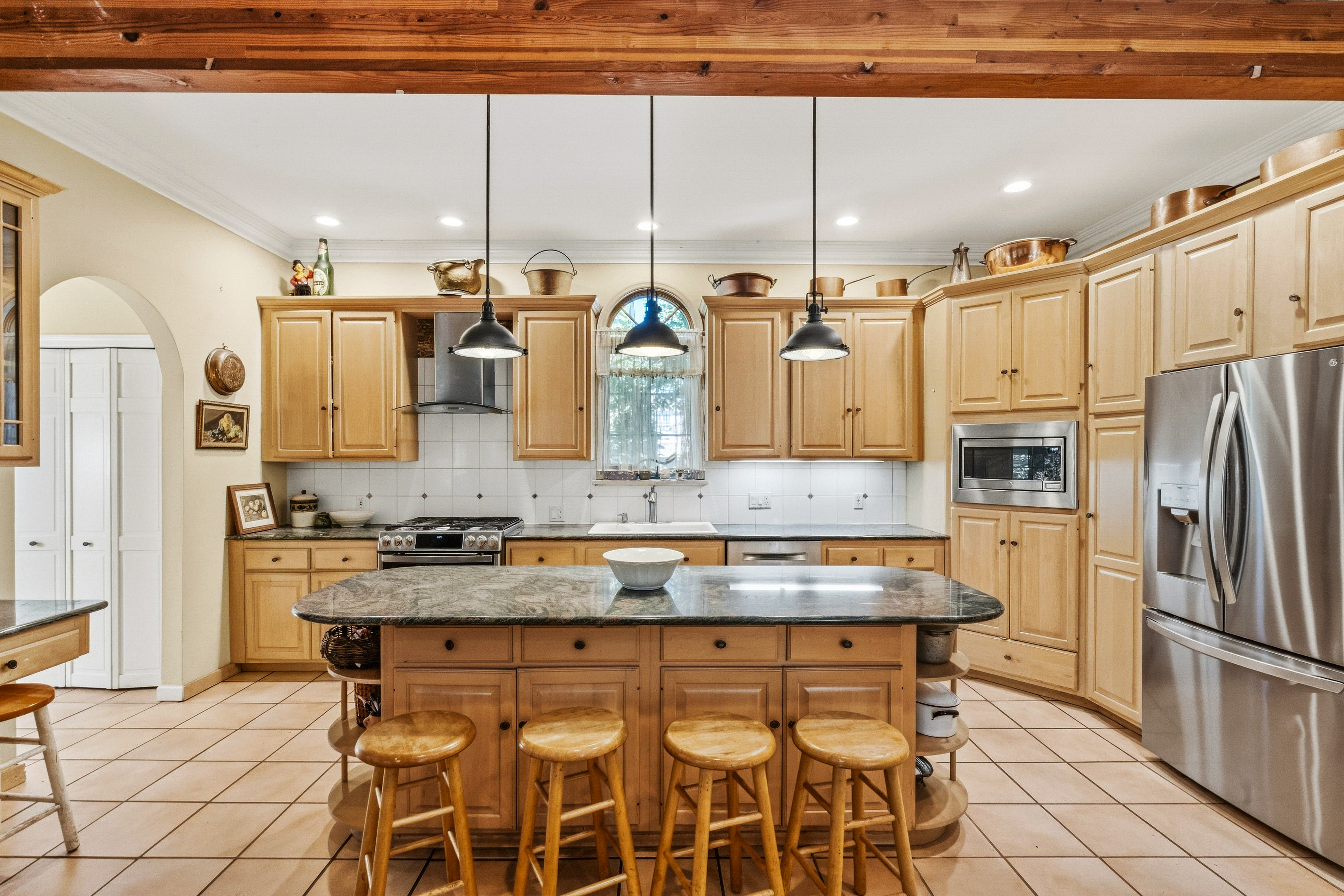  16 Stuart Avenue, Babylon, NY, 11702 - 物件實景