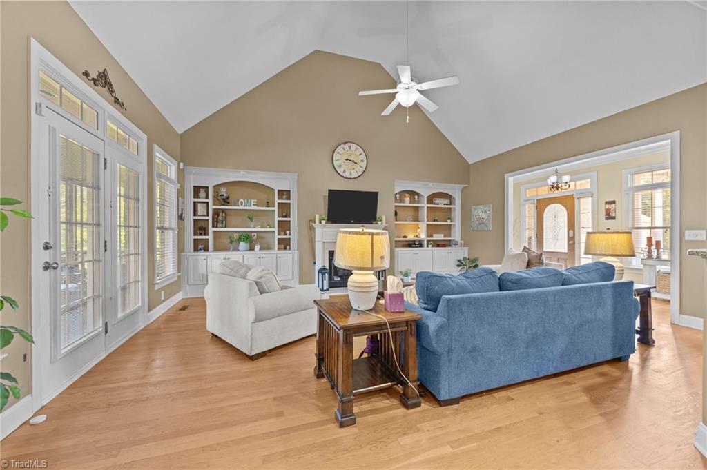 Kernersville, North Carolina, 27284, United States, 4 Bedrooms Bedrooms, ,3 BathroomsBathrooms,Residential,For Sale,1890239