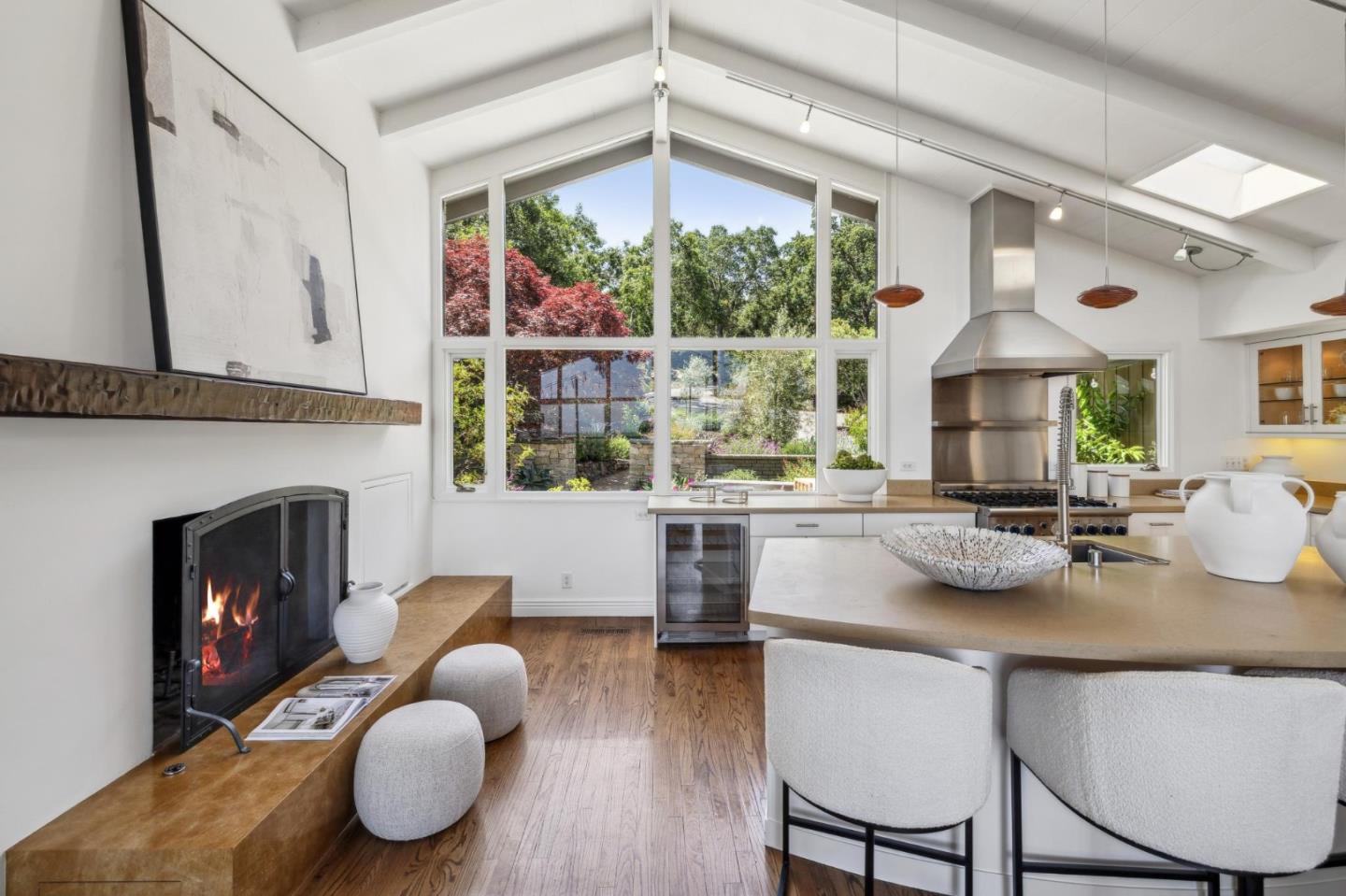 Portola Valley, California, 94028, United States, 6 Bedrooms Bedrooms, ,6 BathroomsBathrooms,Residential,For Sale,1917996