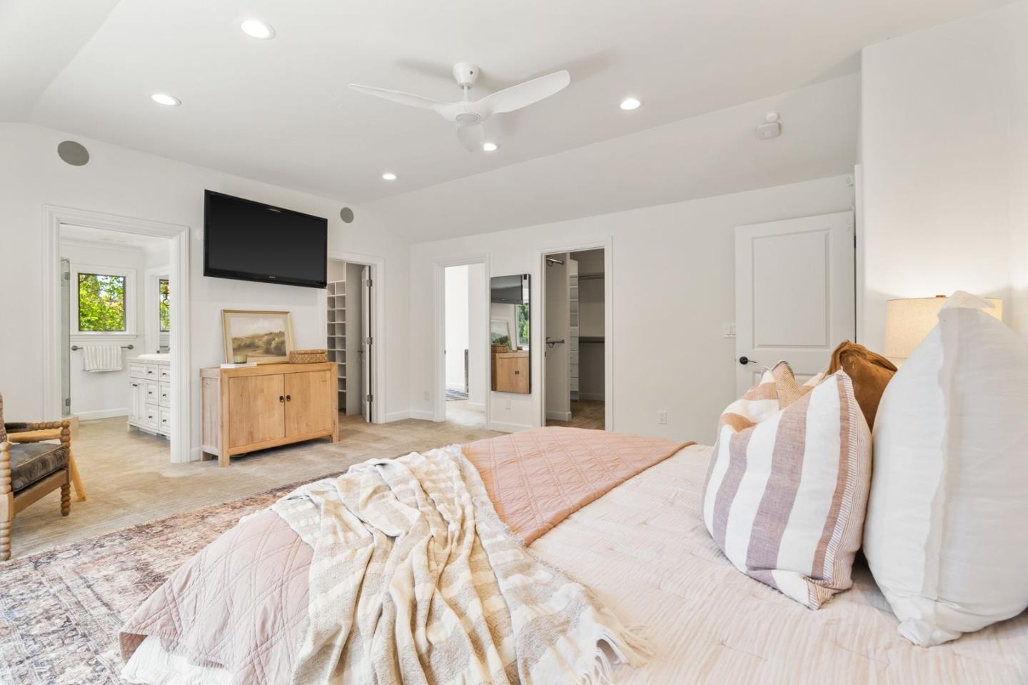 Los Gatos, California, 95032, United States, 4 Bedrooms Bedrooms, ,4 BathroomsBathrooms,Residential,For Sale,1918329