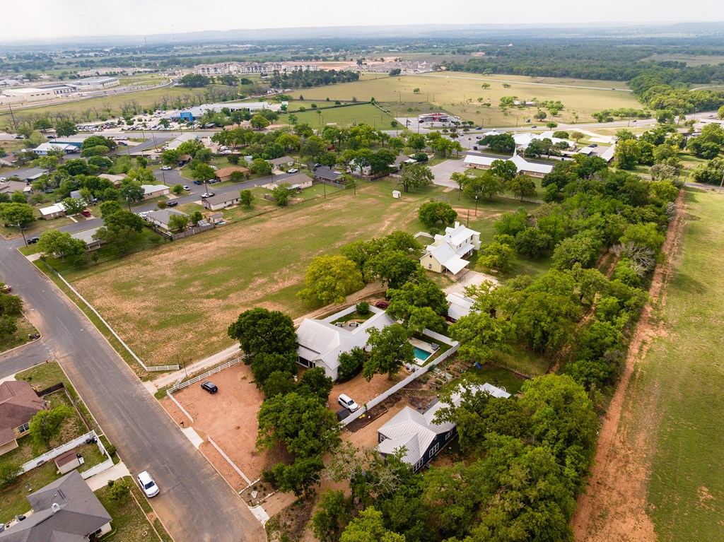 Fredericksburg, Texas, 78624, United States, 3 Bedrooms Bedrooms, ,2 BathroomsBathrooms,Residential,For Sale,1977273