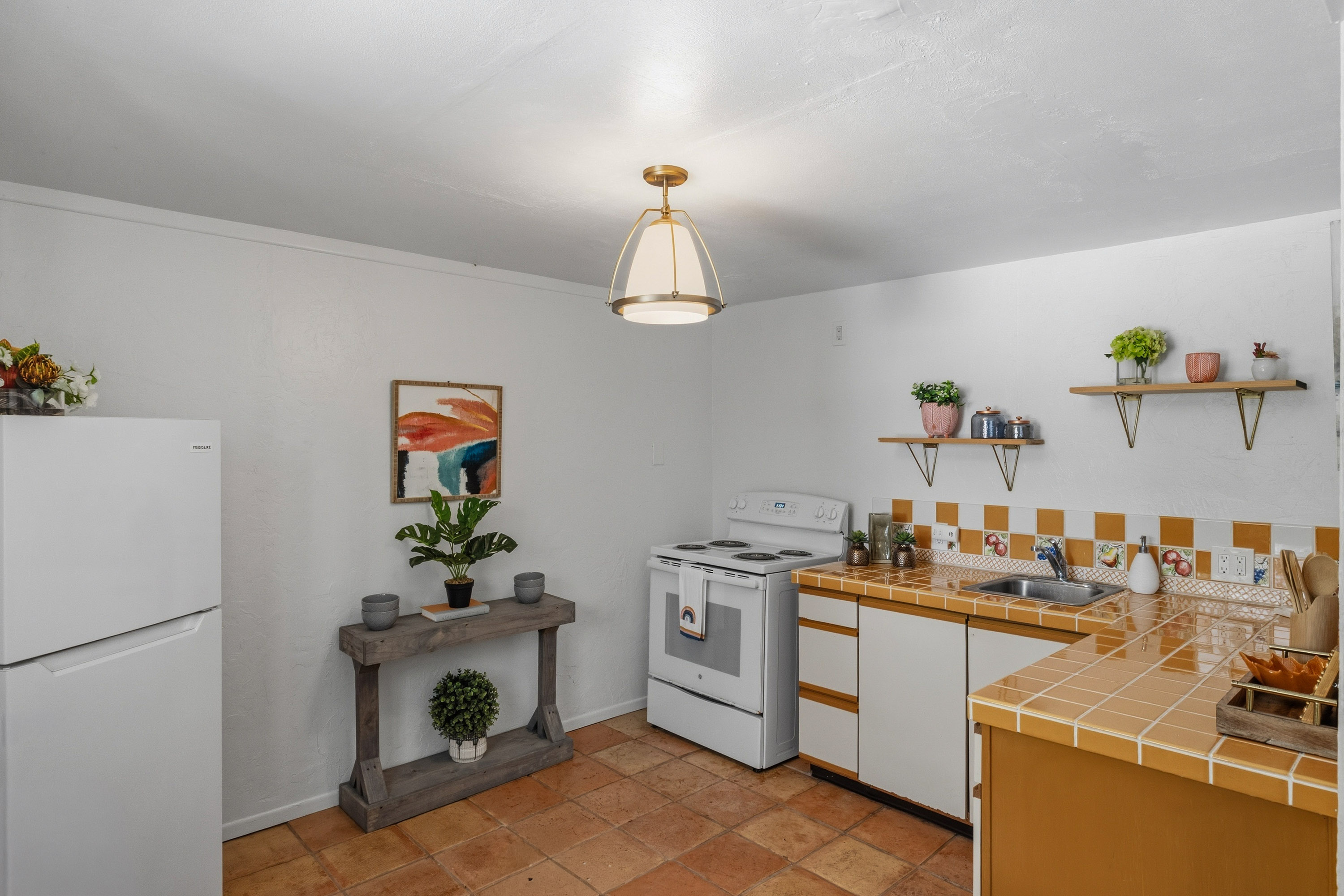  4058 El Bosque Drive - 物件實景