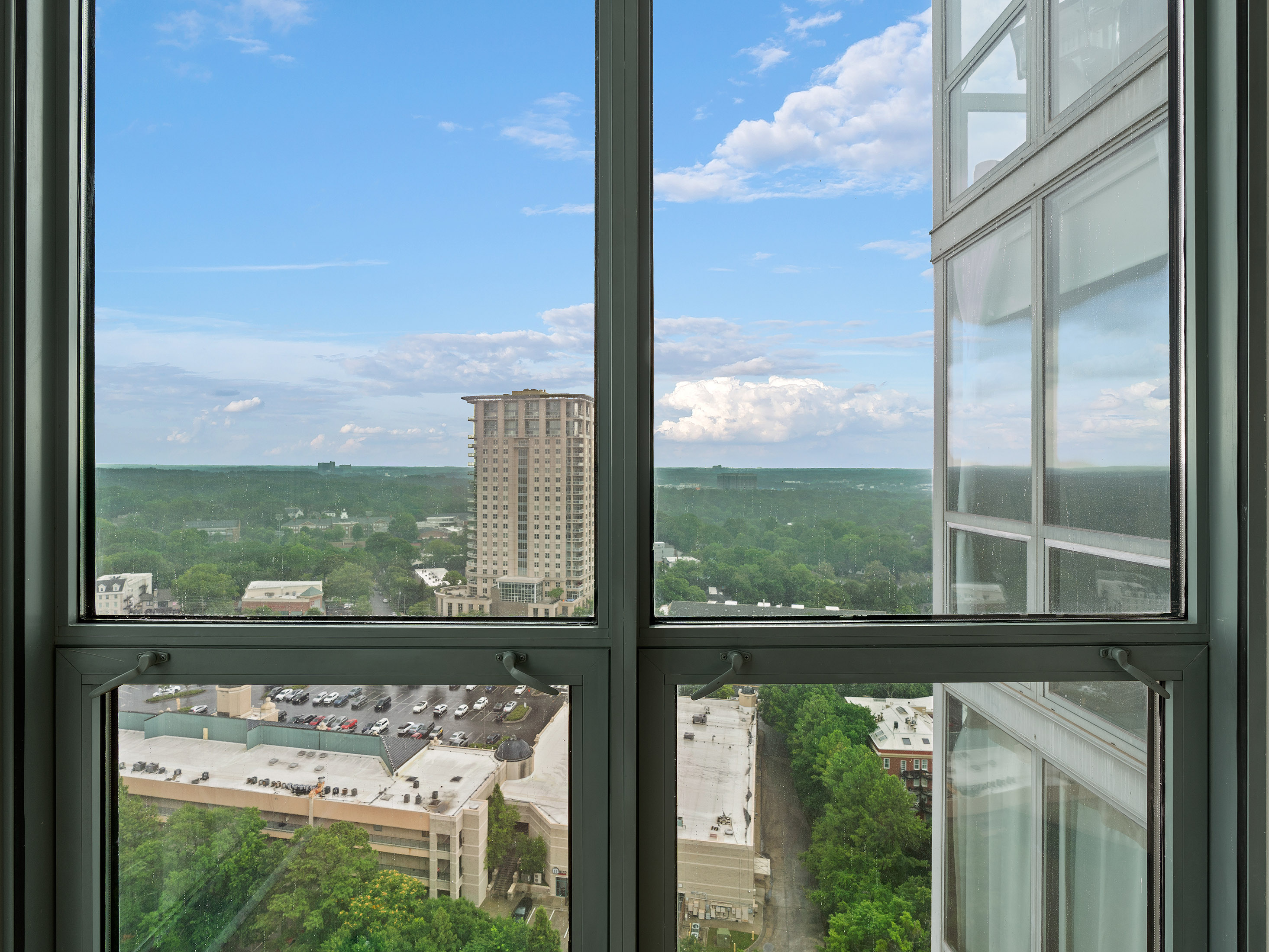  Elevated Living at Beautifully Renovated Buckhead Residence - 物件實景