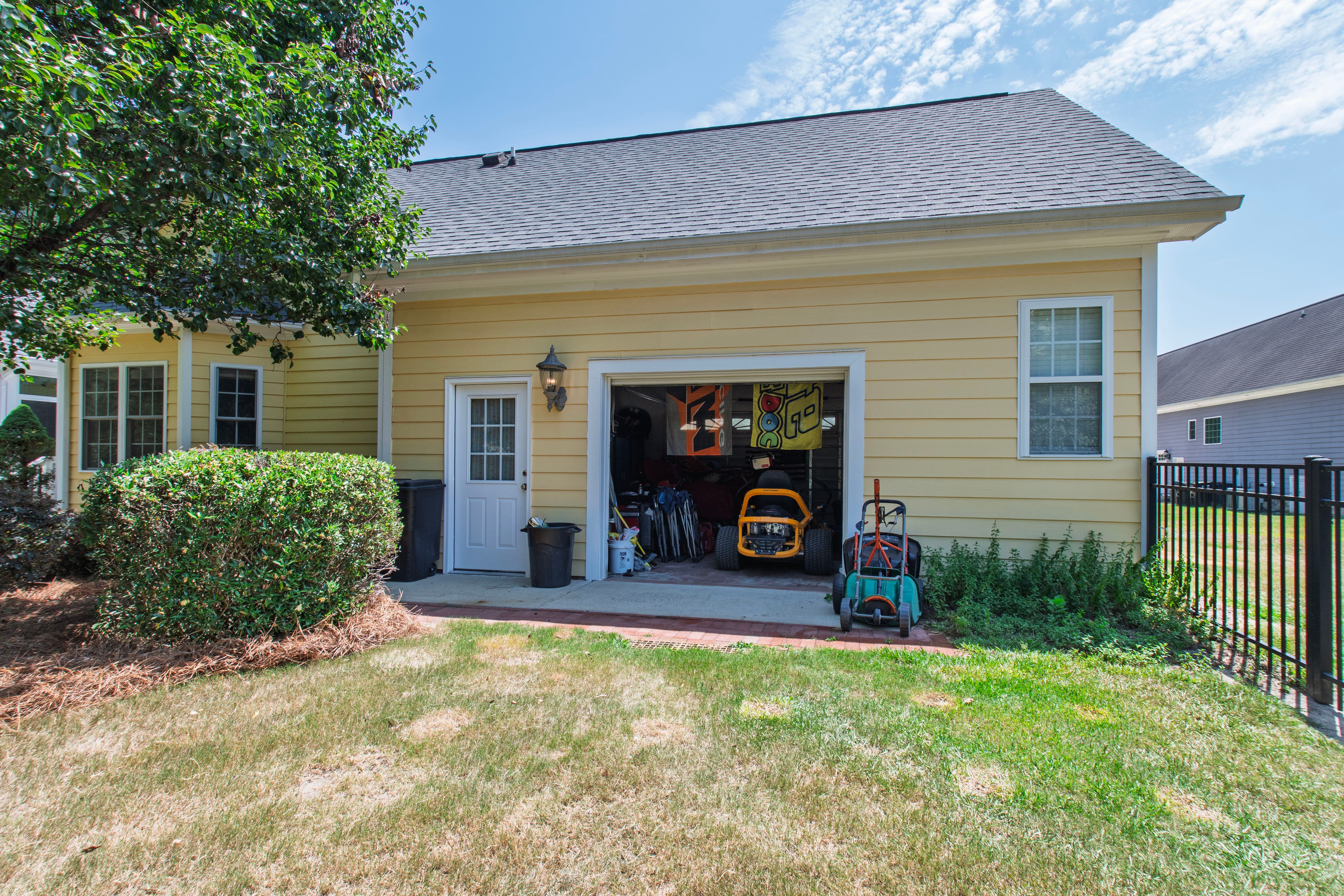  1305 Brook Hill Drive, Clayton, NC 27520 - 物件實景