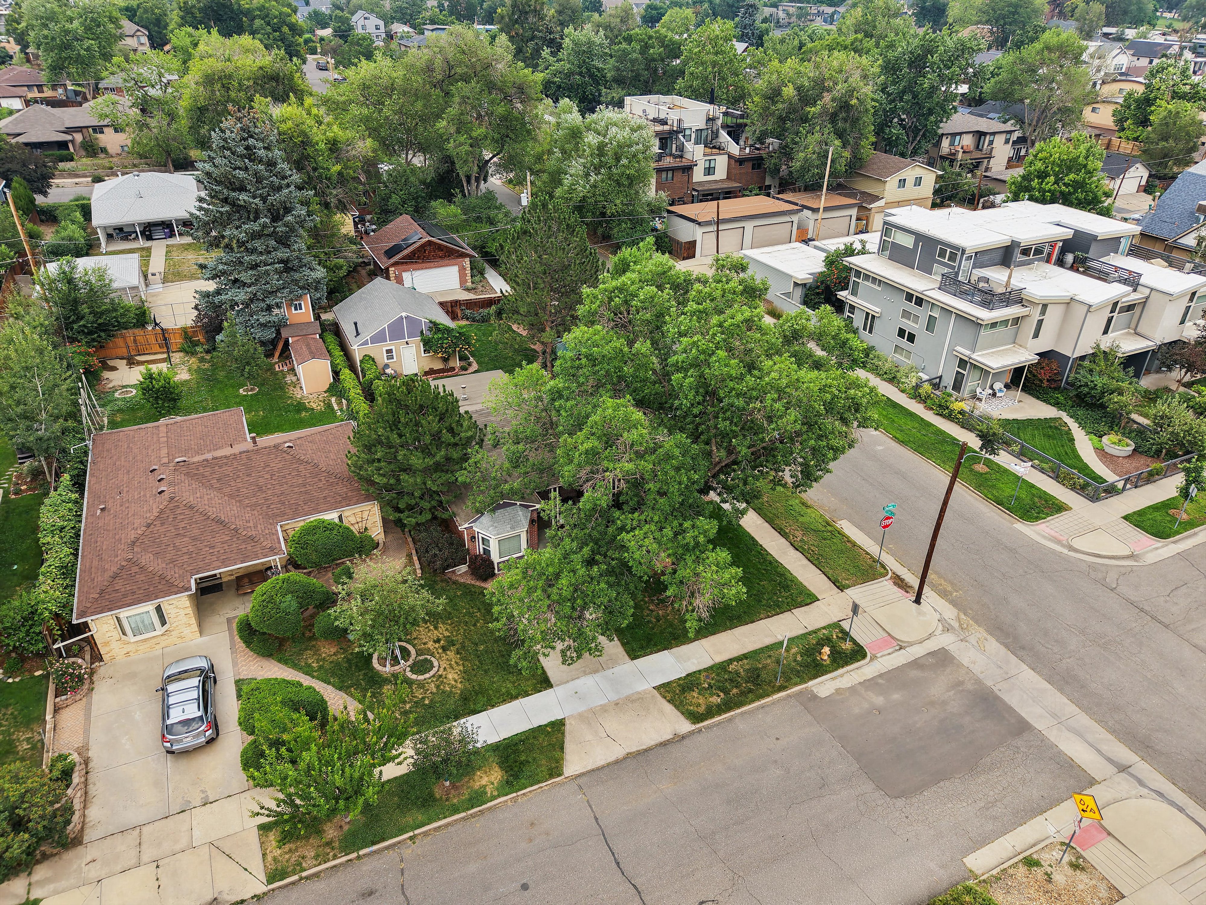  Beautifully Updated Brick Ranch One Block from Sloans Lake - 物件實景