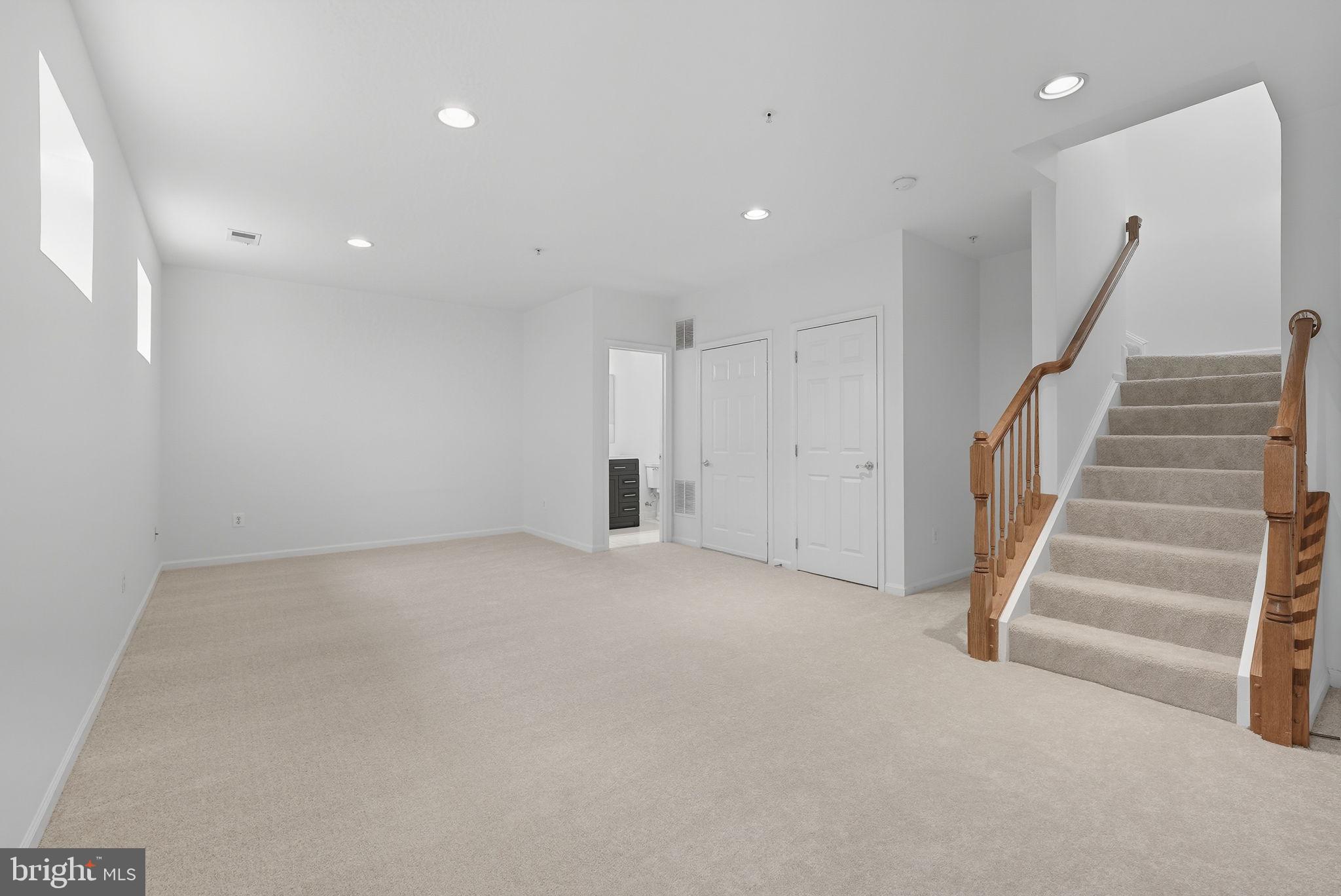 Fairfax, Virginia, 22033, United States, 3 Bedrooms Bedrooms, ,4 BathroomsBathrooms,Residential,For Sale,1975238