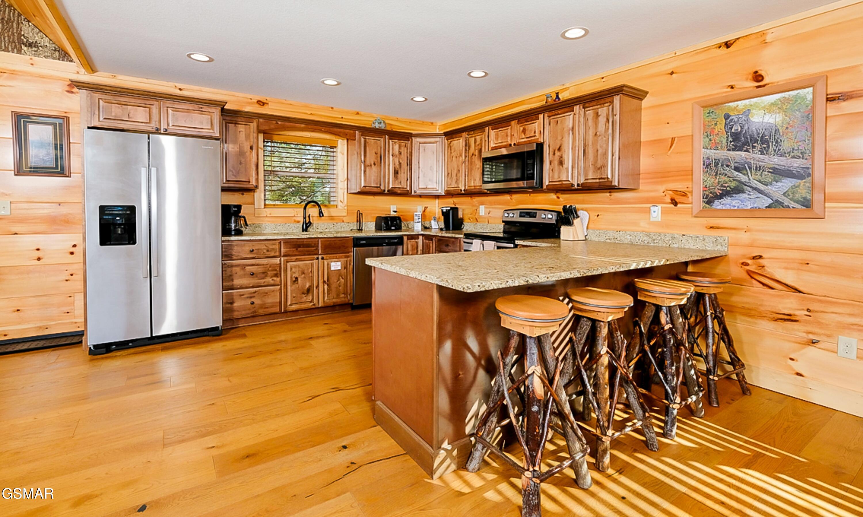 Gatlinburg, Tennessee, 37738, United States, 3 Bedrooms Bedrooms, ,4 BathroomsBathrooms,Residential,For Sale,2024067