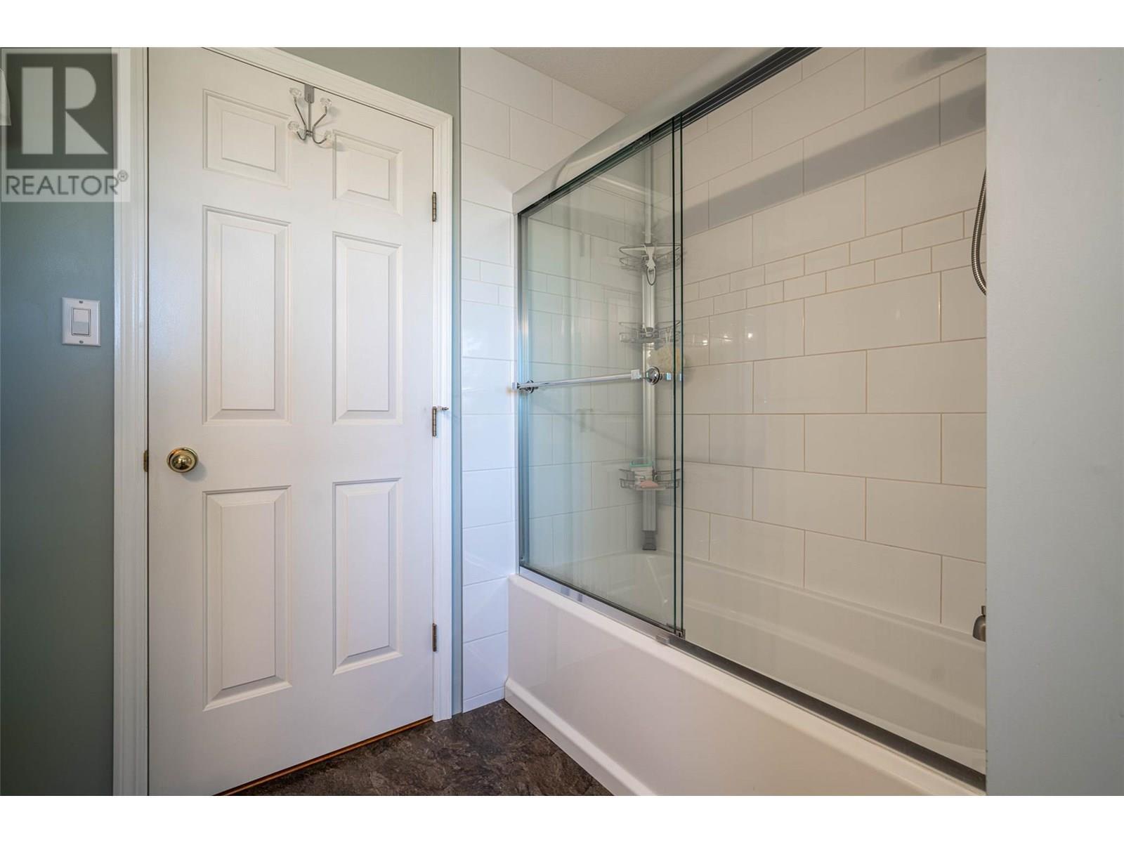 VERNON, British Columbia, V1H 1X1, CA, 4 Bedrooms Bedrooms, ,3 BathroomsBathrooms,Residential,For Sale,1948801