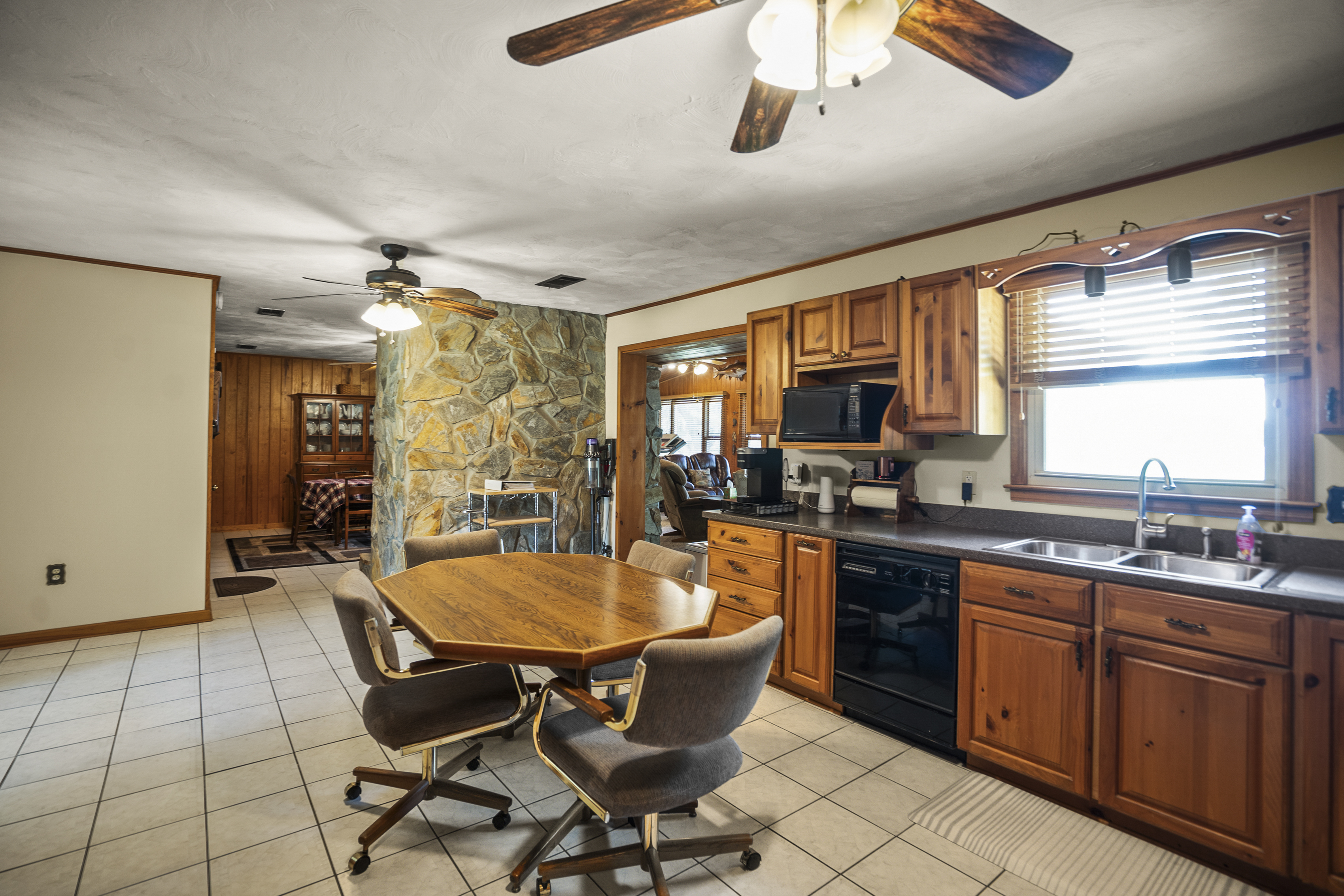 Beaufort, South Carolina, 29906, United States, 3 Bedrooms Bedrooms, ,2 BathroomsBathrooms,Residential,For Sale,1976144