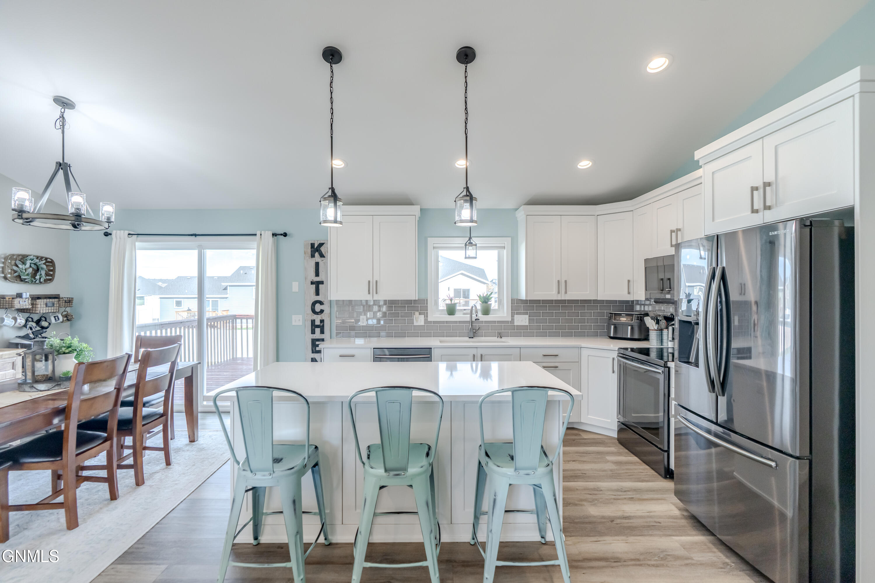 Bismarck, North Dakota, 58504, United States, 5 Bedrooms Bedrooms, ,2 BathroomsBathrooms,Residential,For Sale,1986096