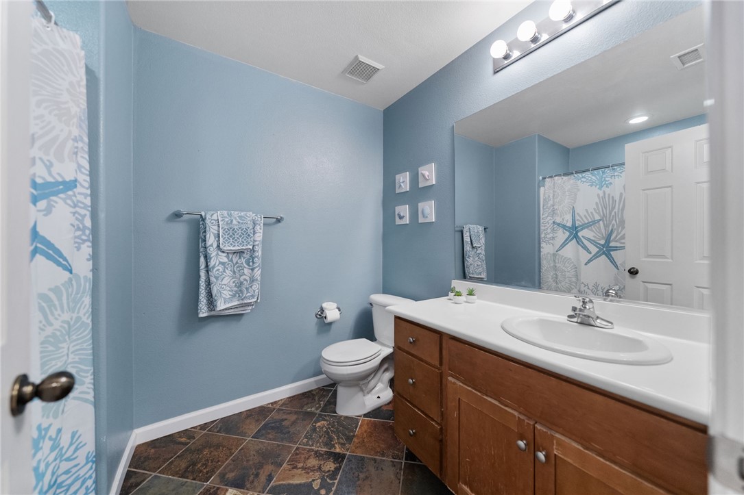 Lake Elsinore, California, 92532, United States, 3 Bedrooms Bedrooms, ,3 BathroomsBathrooms,Residential,For Sale,2049094