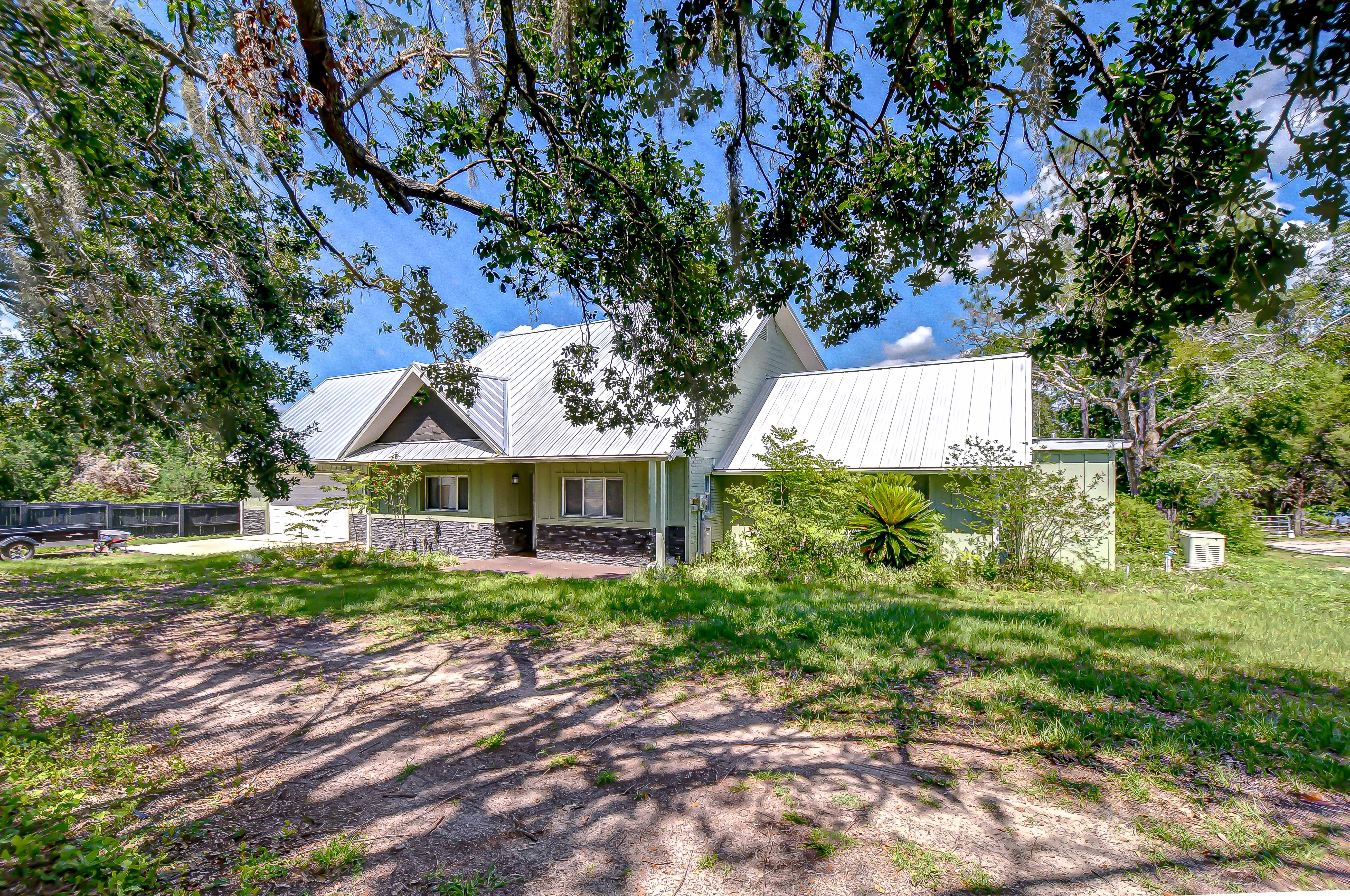 Dade City, Florida, 33523, United States, 4 Bedrooms Bedrooms, ,3 BathroomsBathrooms,Residential,For Sale,1873323