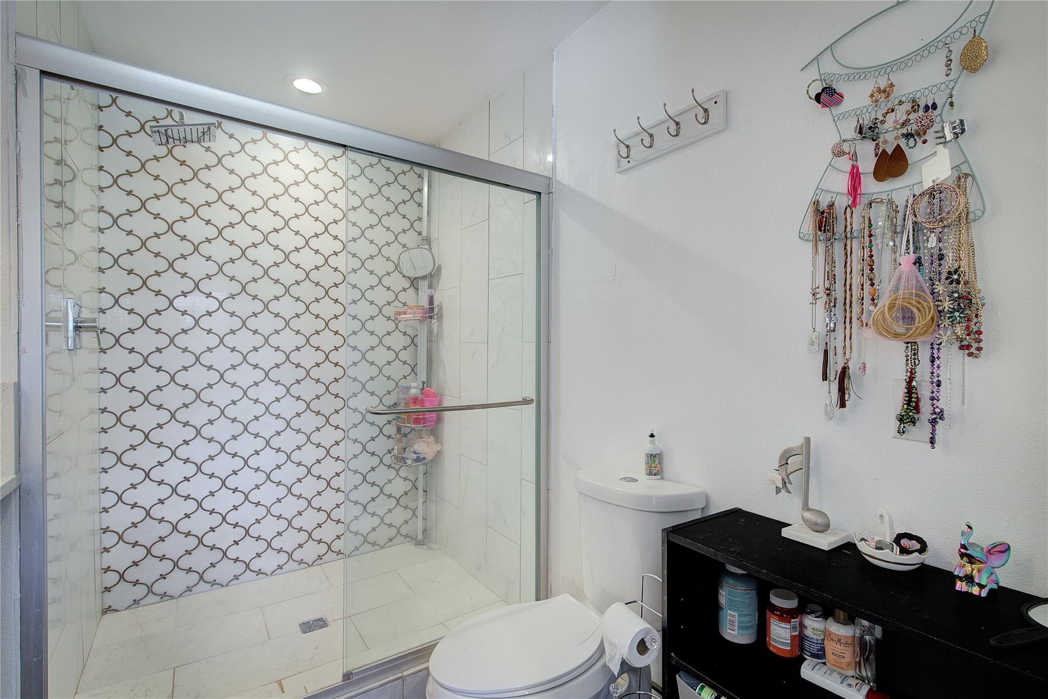 Sulphur Springs, Texas, 75482, United States, 3 Bedrooms Bedrooms, ,2 BathroomsBathrooms,Residential,For Sale,1992391