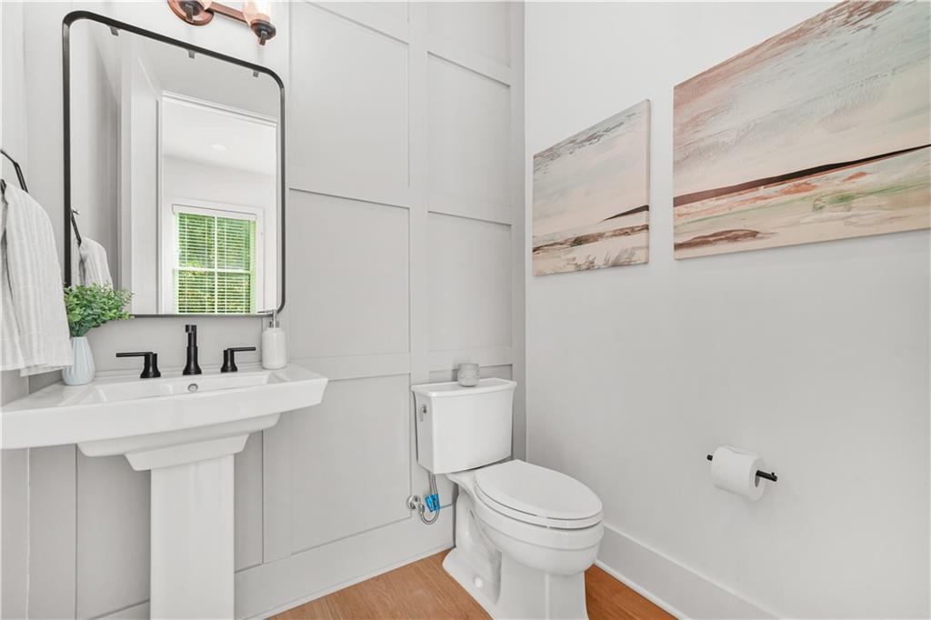 Atlanta, Georgia, 30315, United States, 3 Bedrooms Bedrooms, ,3 BathroomsBathrooms,Residential,For Sale,1966539