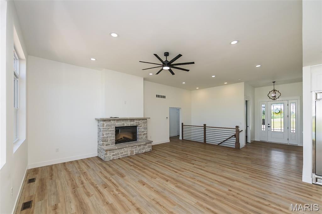 Troy, Missouri, 63379, United States, 4 Bedrooms Bedrooms, ,4 BathroomsBathrooms,Residential,For Sale,1913425