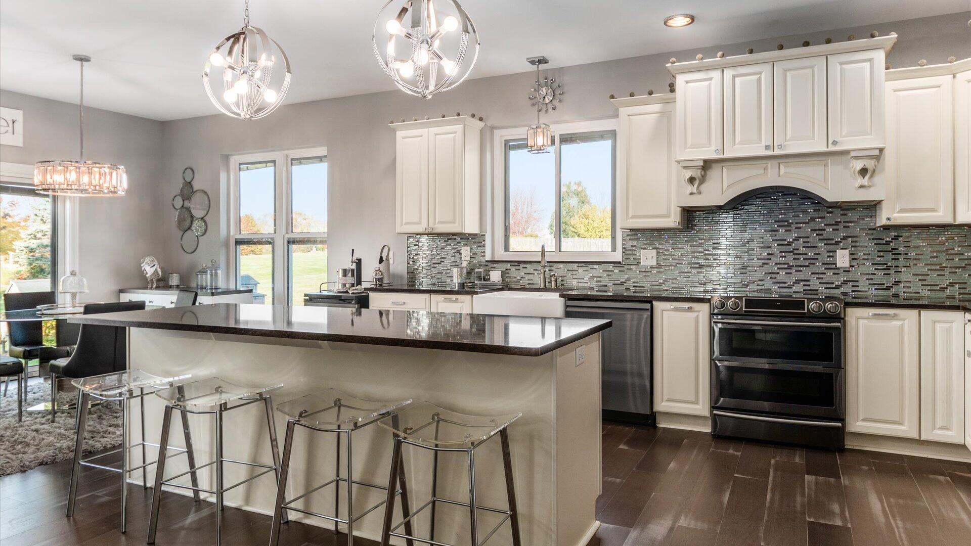 Hebron, Ohio, 43025, United States, 5 Bedrooms Bedrooms, ,5 BathroomsBathrooms,Residential,For Sale,1988631