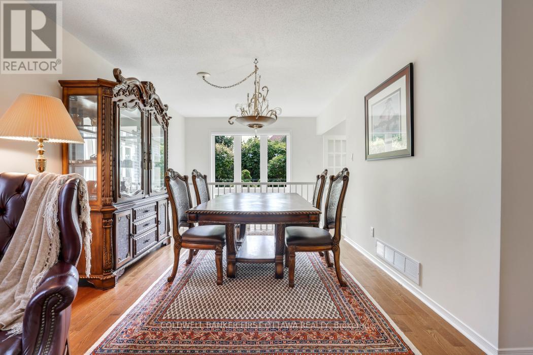 Ottawa, Ontario, K2S 1Z6, CA, 3 Bedrooms Bedrooms, ,3 BathroomsBathrooms,Residential,For Sale,1906768