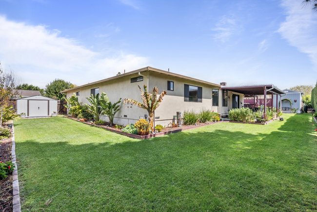 Hollister, California, 95023, United States, 3 Bedrooms Bedrooms, ,2 BathroomsBathrooms,Residential,For Sale,1882231