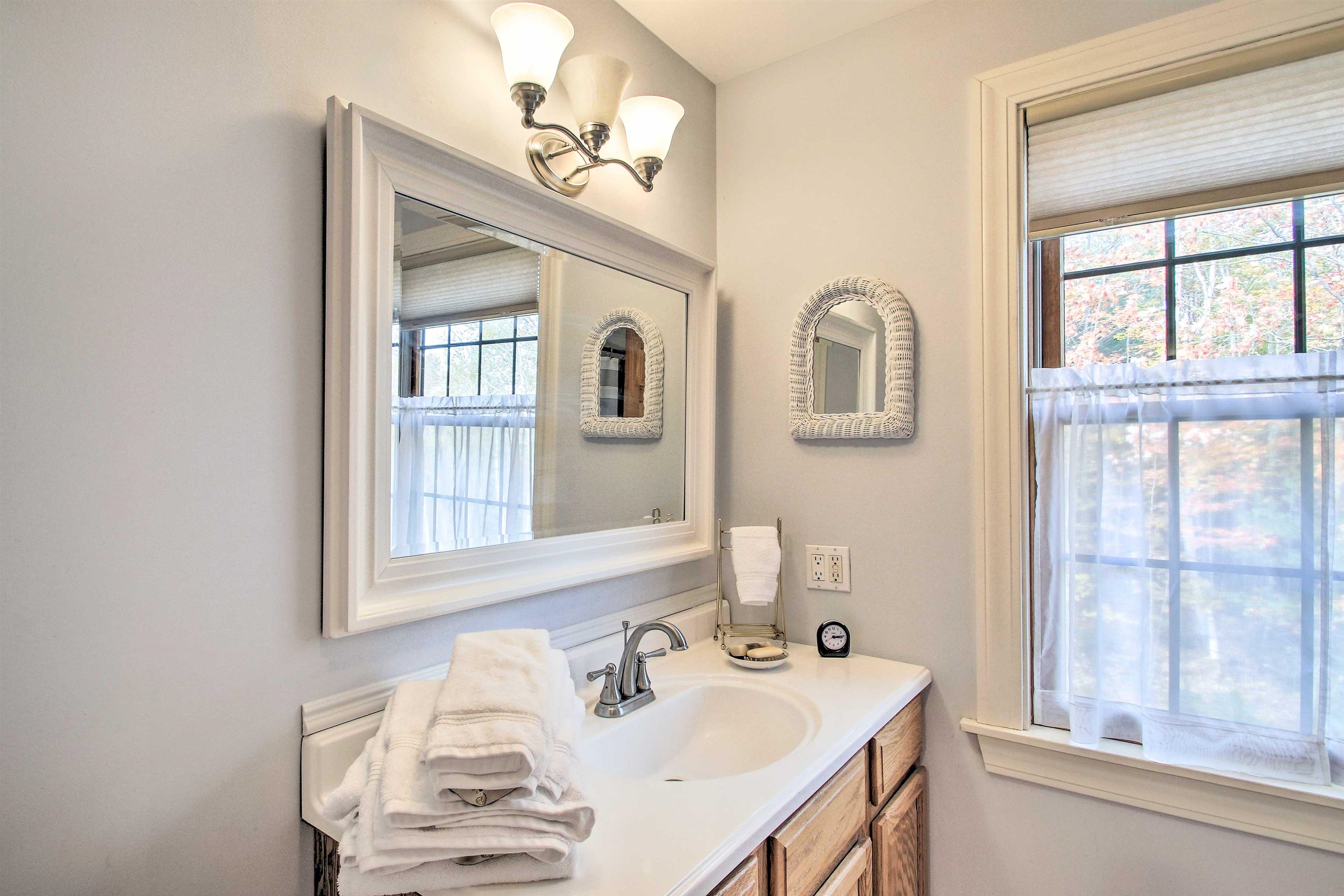 Easton, New Hampshire, 03580, United States, 3 Bedrooms Bedrooms, ,2 BathroomsBathrooms,Residential,For Sale,1846634