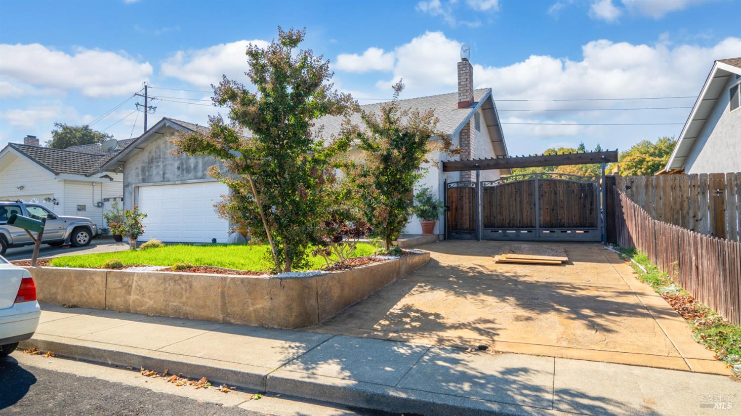 Vacaville, California, 95687, United States, 4 Bedrooms Bedrooms, ,2 BathroomsBathrooms,Residential,For Sale,1971477