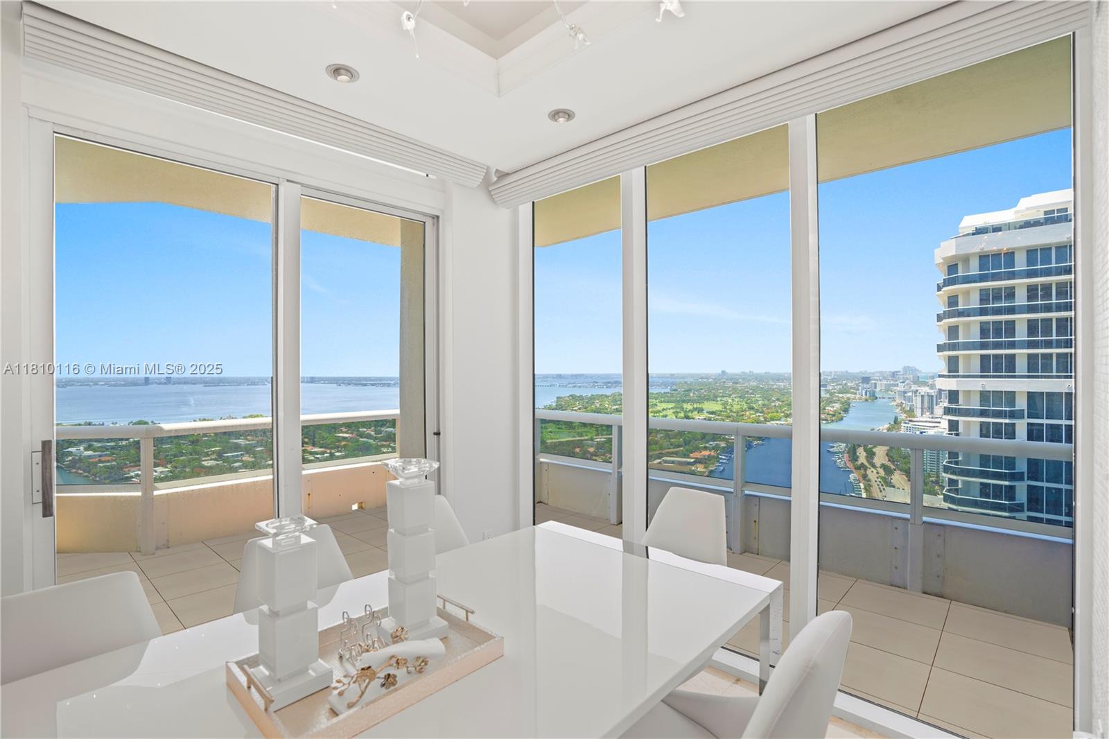 Miami Beach, Florida, 33140, United States, 2 Bedrooms Bedrooms, ,2 BathroomsBathrooms,Residential,For Sale,1838386