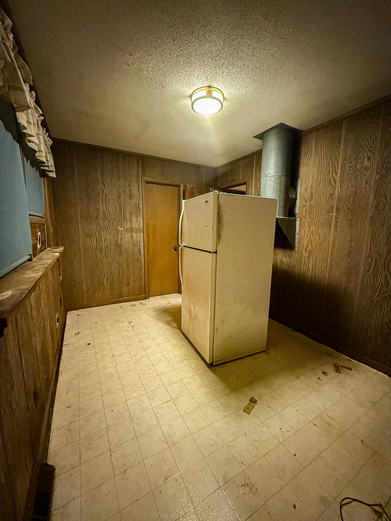 Folly Beach, South Carolina, 29439, United States, 4 Bedrooms Bedrooms, ,3 BathroomsBathrooms,Residential,For Sale,1975835