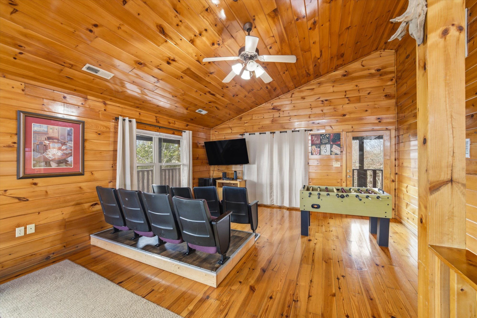 Sevierville, Tennessee, 37876-3406, United States, 3 Bedrooms Bedrooms, ,5 BathroomsBathrooms,Residential,For Sale,2049447