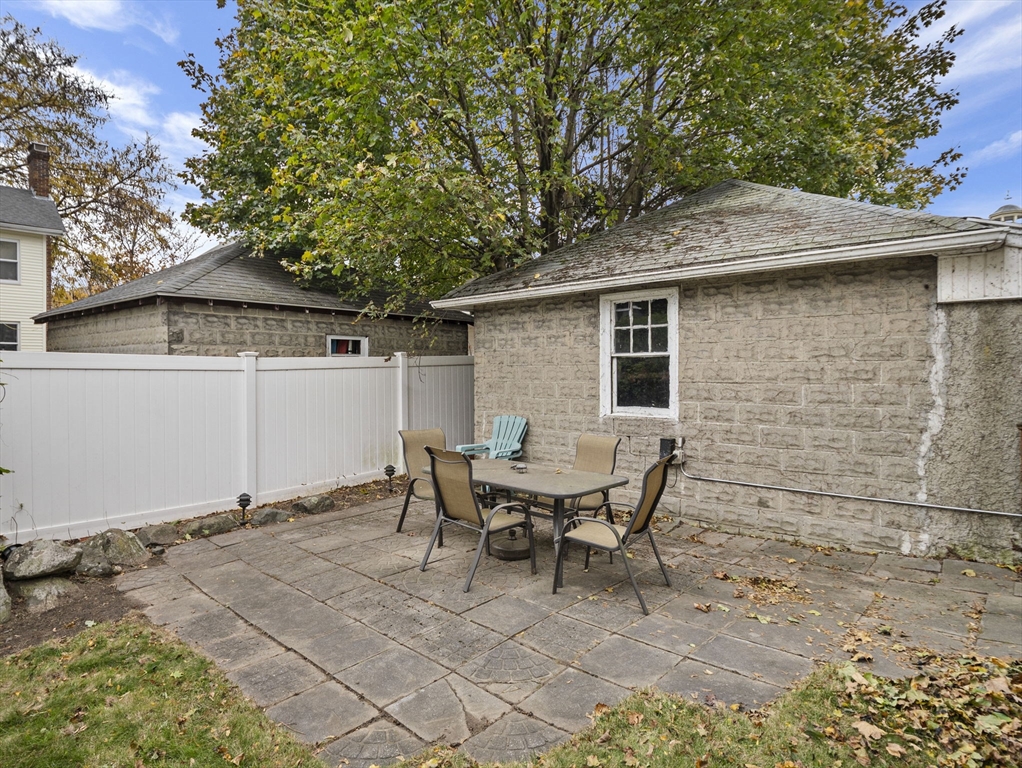 Belmont, Massachusetts, 02478, United States, 3 Bedrooms Bedrooms, ,1 BathroomBathrooms,Residential,For Sale,1988371