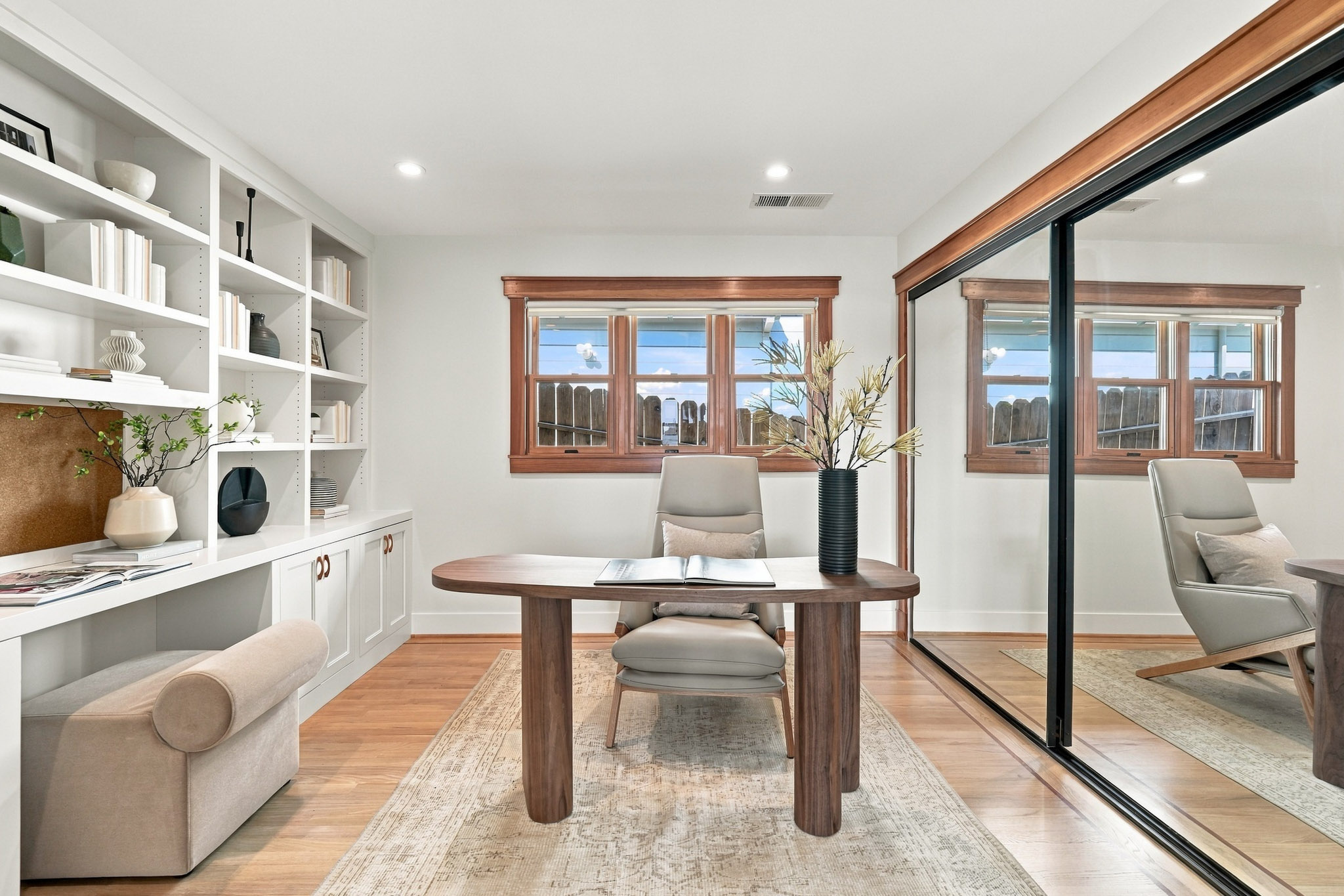  Timeless Craftsman in Belmont - 物件實景