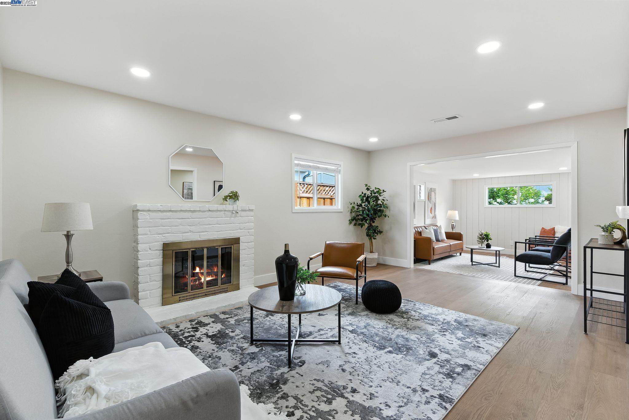 Newark, California, 94560, United States, 3 Bedrooms Bedrooms, ,2 BathroomsBathrooms,Residential,For Sale,1947104