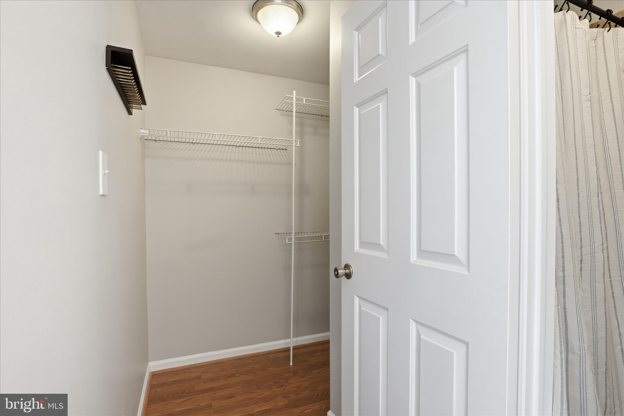 Reston, Virginia, 20194, United States, 2 Bedrooms Bedrooms, ,4 BathroomsBathrooms,Residential,For Sale,2015331