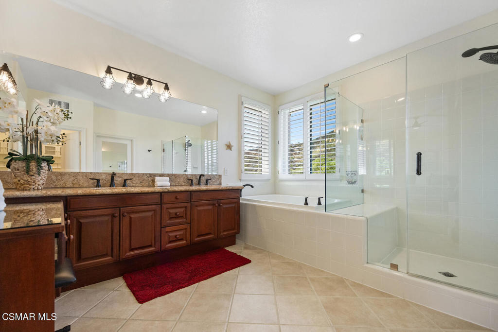 Newbury Park, California, 91320, United States, 4 Bedrooms Bedrooms, ,4 BathroomsBathrooms,Residential,For Sale,1941657