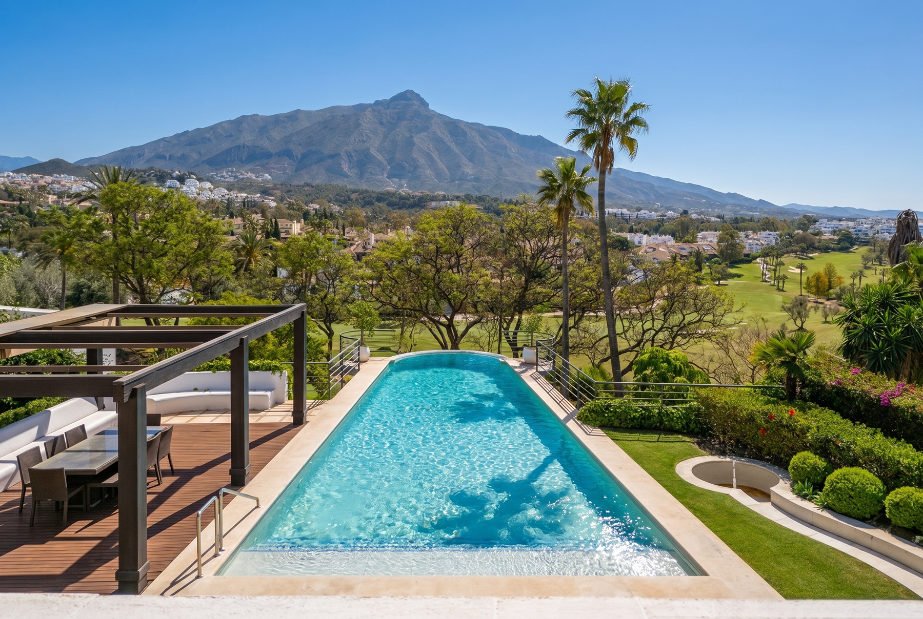  A true home in the Golf Valley with direct access to the Las Brisas golf course - 物件實景