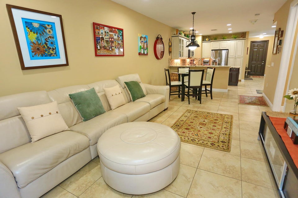 Delray Beach, Florida, 33484, United States, 4 Bedrooms Bedrooms, ,3 BathroomsBathrooms,Residential,For Sale,1943526