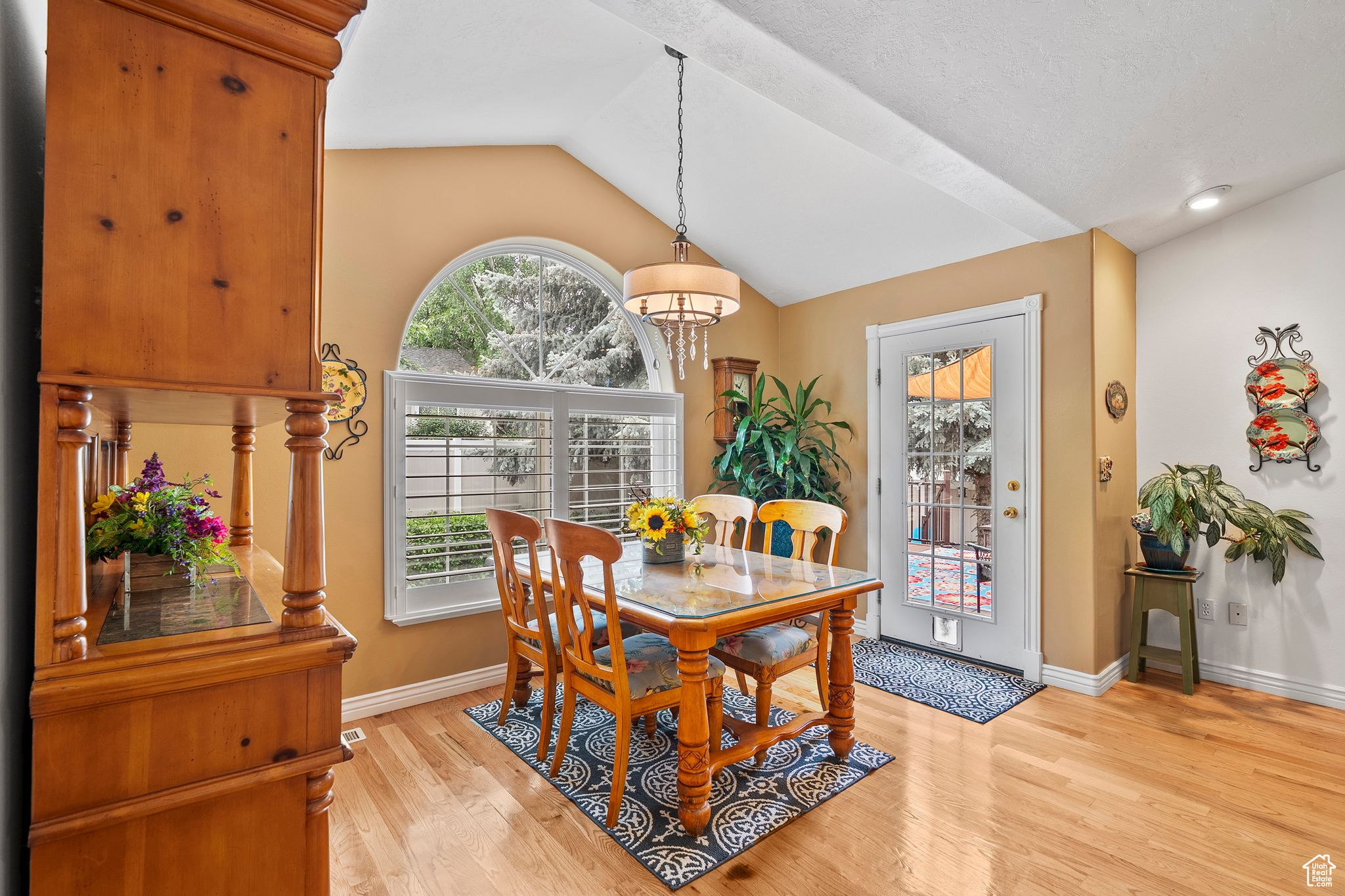 Heber City, Utah, 84032, United States, 5 Bedrooms Bedrooms, ,3 BathroomsBathrooms,Residential,For Sale,1836891
