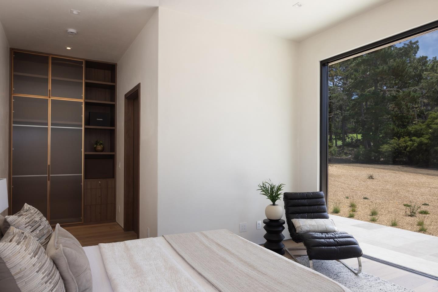 Pebble Beach, California, 93953, United States, 4 Bedrooms Bedrooms, ,6 BathroomsBathrooms,Residential,For Sale,1913499