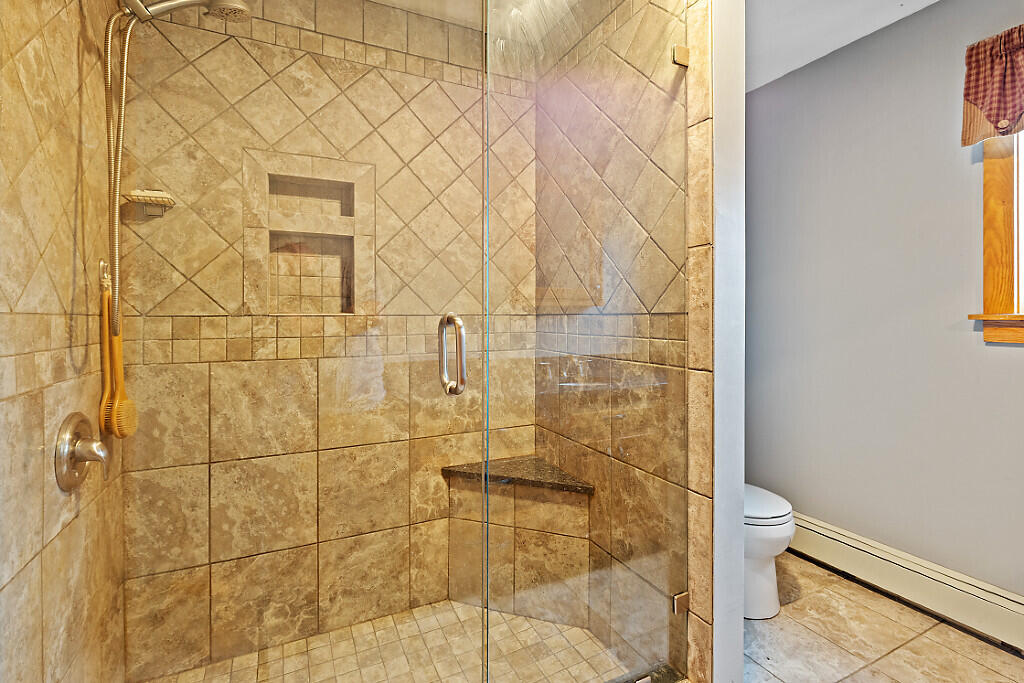 China, Maine, 04358, United States, 6 Bedrooms Bedrooms, ,3 BathroomsBathrooms,Residential,For Sale,1898689